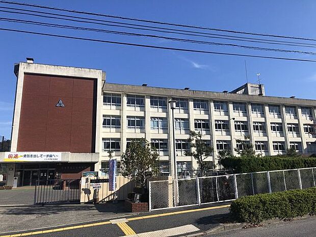 三入中学校 1620m