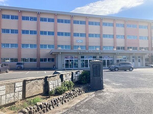 米子市立後藤ヶ丘中学校 570m