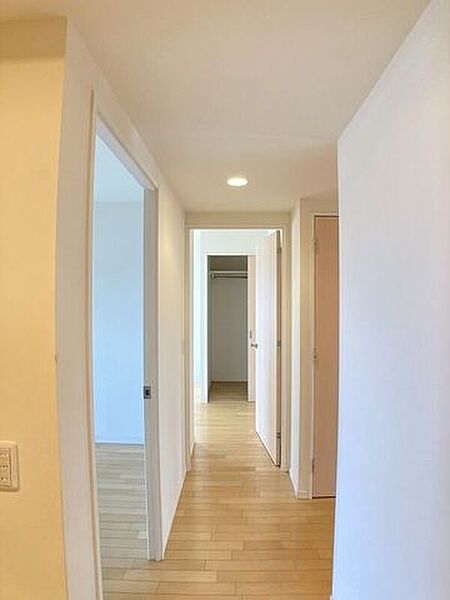 玄関ホールから撮影