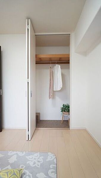 6帖洋室の収納