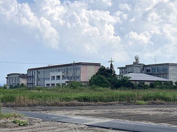 米子市立弓ヶ浜中学校 1110m