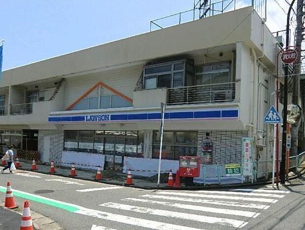 ローソン粟田2丁目店ローソン粟田2丁目店 740m