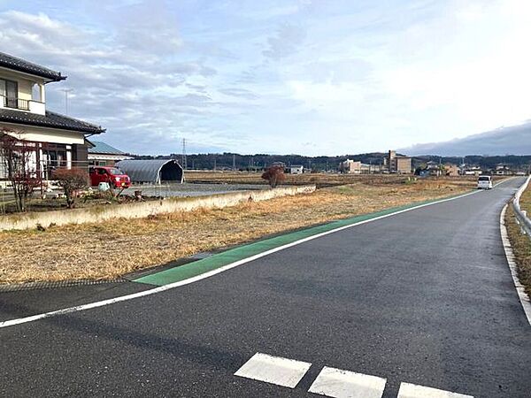 前面道路含む現地写真