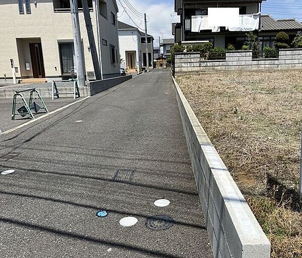 南側道路からの進入部分