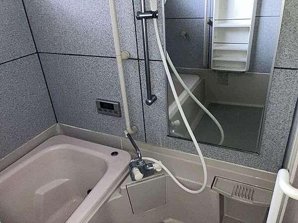 同型写真（浴室）