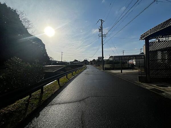 前面道路含む現地写真