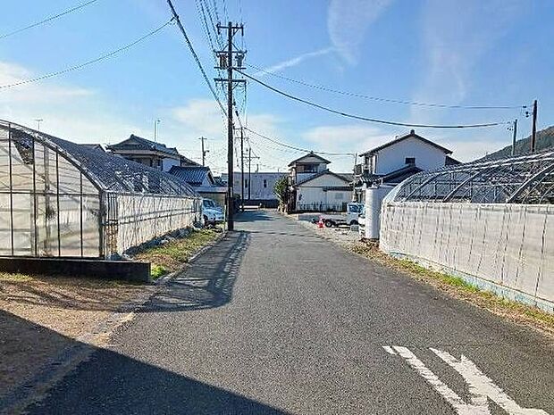 前面道路含む現地写真