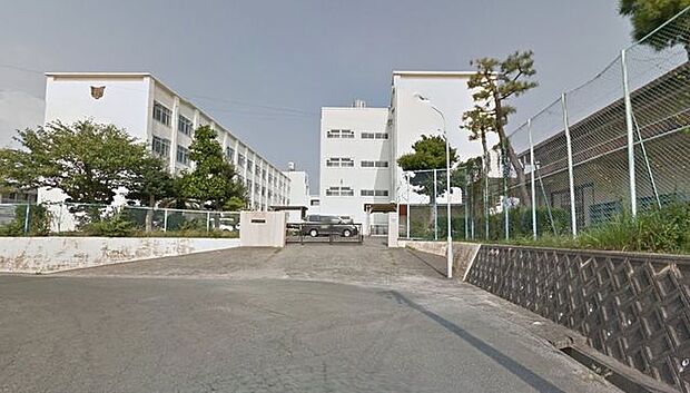 高師台中学校高師台中学校 1700m