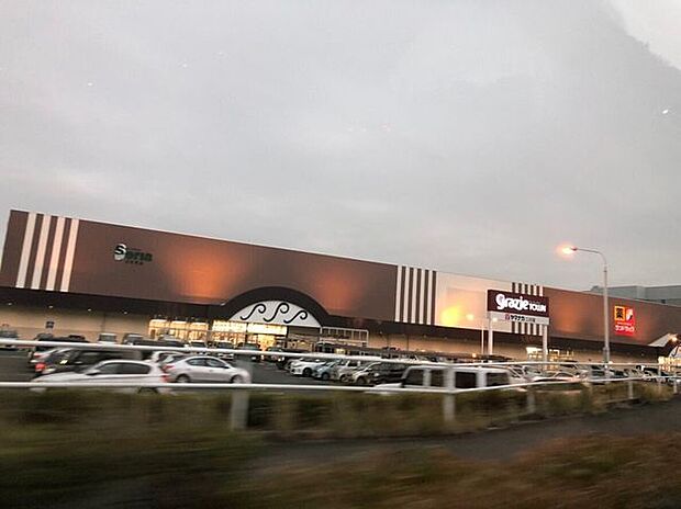 ヤマナカ　二川店 1320m