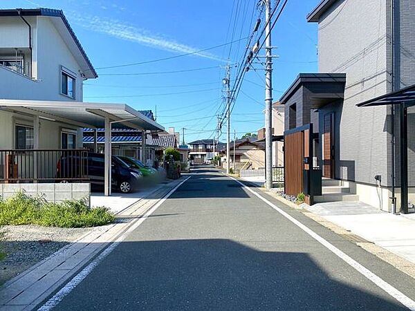 前面道路含む現地写真