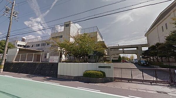 飯村小学校飯村小学校 350m