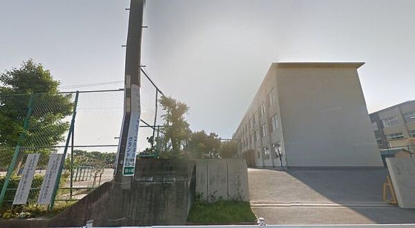 鷹丘小学校鷹丘小学校 200m