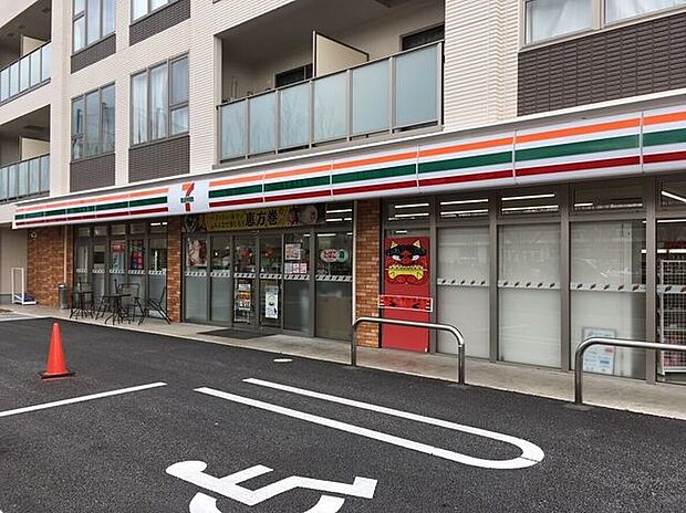 セブンイレブン野瀬町店 880m