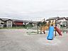 周辺：西條高場ちびっこ広場　新しく設置されて遊具はアスレチック遊具で、体全身を使ってめいっぱい楽しく遊べる公園です。 400m
