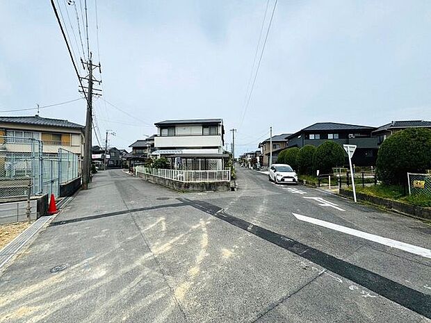 前面道路含む現地写真