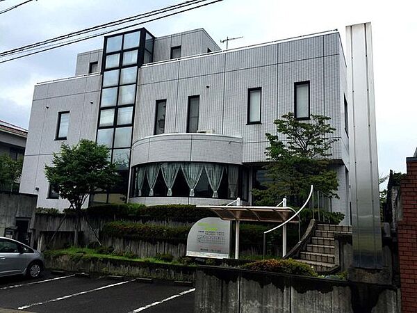 加藤内科こどもクリニック【加藤内科こどもクリニックは内科と小児科を中心に診療し、子どもから大人まで幅広い世代の健康を支える地域密着のかかりつけ医として安心して通えるクリニックです。】 760m