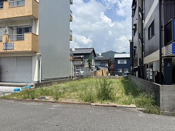 現在は古家つき。★泉野小学校★