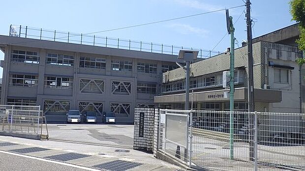 高知市立一宮小学校 550m