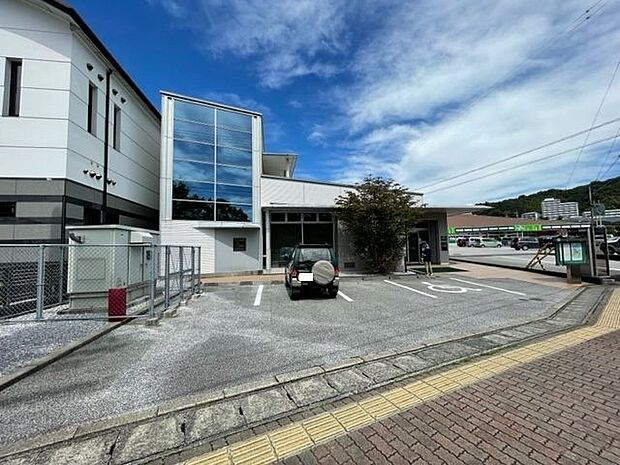 四国銀行 香長支店 600m