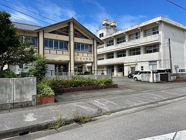 南国市立十市小学校 450m