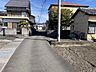 外観：前面道路含む現地写真