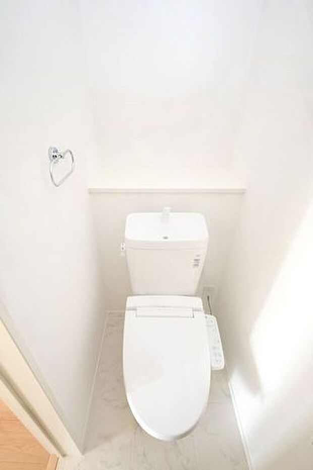 1階にも2階にもトイレがございます※施工事例です。実際とは異なります。