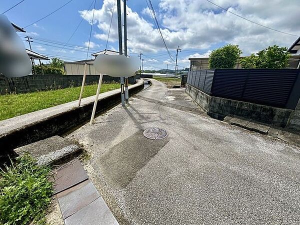 前面道路含む現地写真