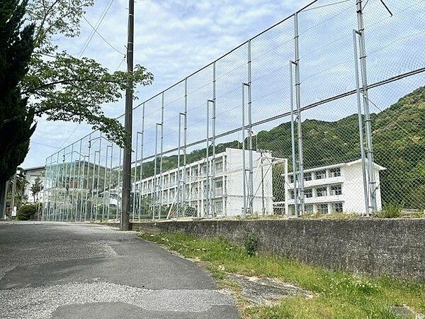 北陵中学校 2800m