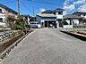 外観：前面道路含む現地写真