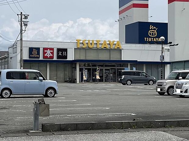 TSUTAYA野市店 400m