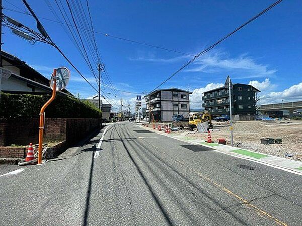 前面道路含む現地写真
