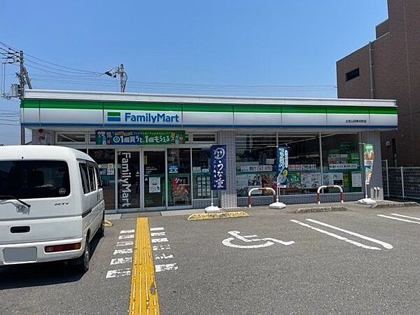 ファミリーマート土佐山田東本町店 2100m