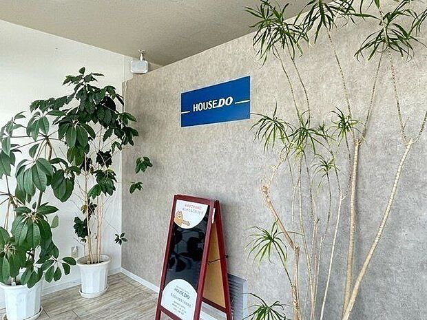 駐車場も敷地内にございますのでお車でお越しの方もご安心ください♪