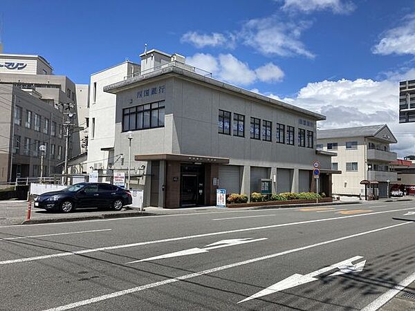四国銀行三里支店 1400m