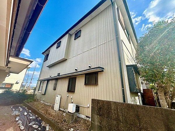 建物北側です。