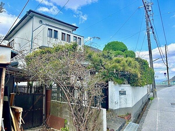 植栽が外からの視線を遮ってくれます♪