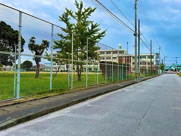 香南市立野市東小学校 800m