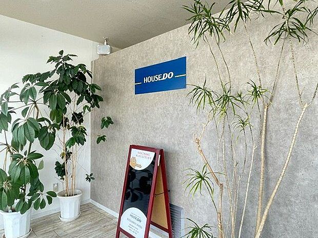 駐車場も敷地内にございますのでお車でお越しの方もご安心ください♪