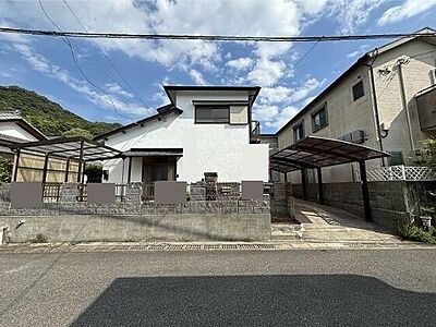 外観:●介良小学校●2025年8月内外装リフォーム済★●設備充実の介良乙4DK中古戸建です♪●小学校まで徒歩10分! 外観:●介良小学校●2025年8月内外装リフォーム済★●設備充実の介良乙4DK中古戸建です♪●小学校まで徒歩10分!