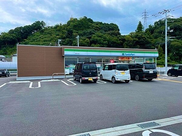 ファミリーマート野市大谷店 3100m