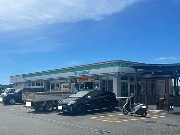 ファミリーマート高知東道路店 1530m