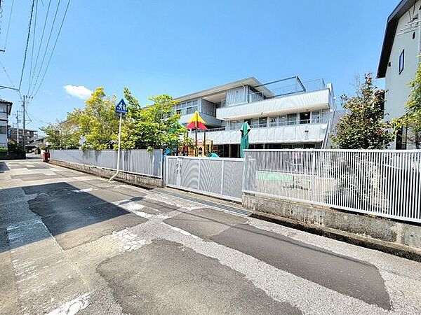 ひなぎく保育園 740m