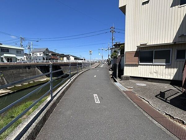 ★鴨田小学校★北側道路　西から東方向