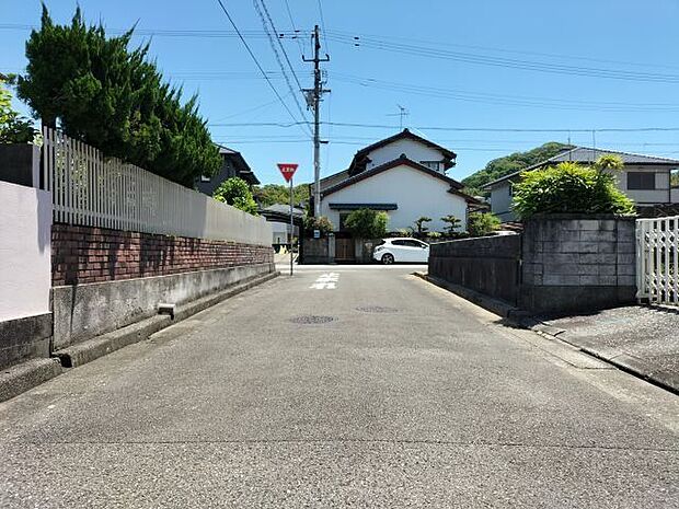 ★横浜小学校★北側道路 西から東方向