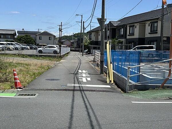 ★鴨田小学校★南側道路 西から東方向