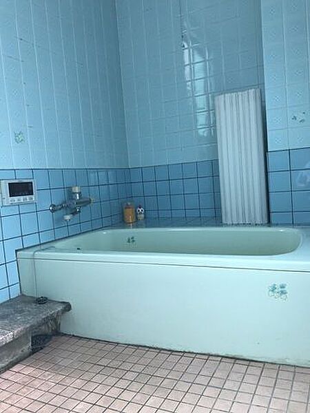ゆったりとした洗い場！小さいお子様と一緒に入っても安心♪