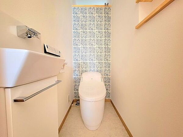 流し台付きの便利なトイレです。
