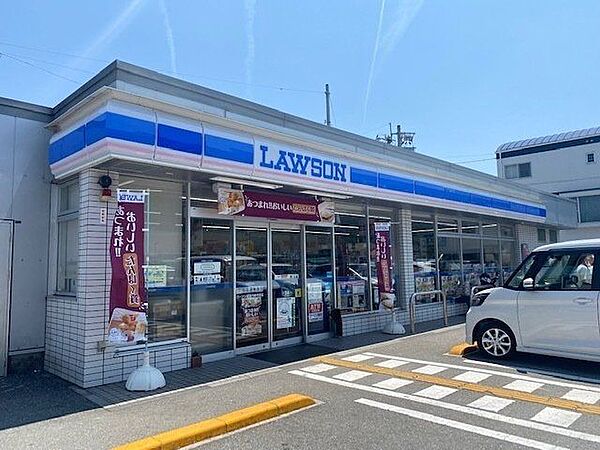 ローソン六泉寺町店 450m