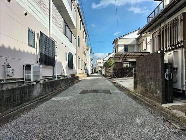 北側道路 西から東方向へ