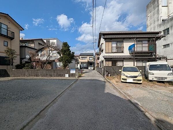 西側道路 南から北方向
